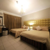 Отель Savoy Lodge With Breakfast Included - Standard Double Room 6, фото 4