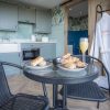 Отель Caswell Bay Hide Out - Cabin - Landimore, фото 11