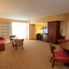 Отель Courtyard Kansas City at Briarcliff, фото 2