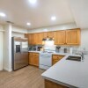 Отель Convenient Bakersfield Townhome With Patio!, фото 13