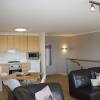 Отель On The Esplanade Apartments, фото 8