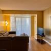 Отель Executive Furnished Properties - Square One Mississauga, фото 7