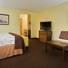 Отель White Pines Inn & Suites, фото 7