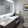 Отель Comfort Inn & Suites, фото 8