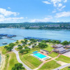 Отель Luxury Lakeview Home W/pool-beach and Boat Access!, фото 23
