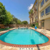 Отель Comfort Inn & Suites Near Six Flags & Medical Center, фото 16