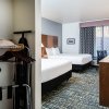 Отель La Quinta Inn & Suites by Wyndham Morgantown, фото 17