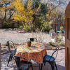 Отель Dancing Hare - Colorful and Inviting Tesuque Home Right Next to Bishop`s Lodge, фото 5