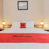 Отель RedDoorz Syariah Plus @ Jatibening, фото 5