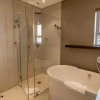 Отель Camps Bay One Bedroom Apartment - The Crystal, фото 9