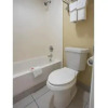 Отель Quality Inn & Suites West Waterpark, фото 10