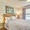 Отель Modern Isla Del Sol Condo: Walk to St. Pete Beach!, фото 16