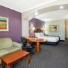 Отель La Quinta Inn & Suites by Wyndham Gainesville, фото 43