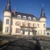 Отель Chambres d'hôtes Les Magnolias в Сен-Шероне