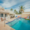 Отель Villa de Leon Suitable for 14 Persons 5 Bedrooms 5 Bathrooms, фото 9