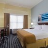 Отель Holiday Inn Express Hotel & Suites Clearwater North-Dunedin, an IHG Hotel, фото 16
