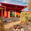 Отель Chuck's Cabin in a Joshua Tree Community, фото 1