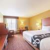 Отель La Quinta Inn & Suites by Wyndham Bentonville, фото 7