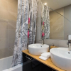 Отель Brand New 3 Bedroom With Rooftop Patio, фото 9