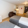 Отель Comfortable studio apartment in central Oldham, фото 6