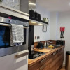 Отель Sheffield 2nd Fl Great City Apartment, фото 12