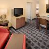 Отель TownePlace Suites by Marriott Fayetteville North, фото 4