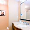 Отель Hampton Inn Suites Smithfield, фото 10