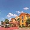 Отель La Quinta San Antonio Seaworld Ingram Park Hotel #589 в Сан-Антонио