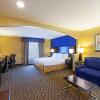 Отель Holiday Inn Express Hotel & Suites Houston-Downtown Conv Ctr, an IHG Hotel, фото 4