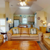 Отель FH4 Charming 3 Bedroom Condo, Near Beach, Shared Pool, фото 3