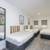 Отель Huge Liverpool 1 Apt Near Concert Square, фото 15