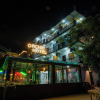 Отель Orchid Hotel and Hostel, фото 1