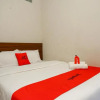 Отель RedDoorz near Stasiun Tawang Semarang, фото 3