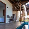 Отель Villa Namu Beach House Suites, фото 16