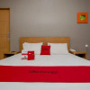 Отель RedDoorz near Ahmad Yani Airport, фото 33