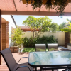 Отель Comfortable 3 BDR Family Home With Patio, фото 16