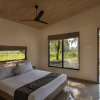 Отель HillRock Resort & Villas, Karjat, фото 13