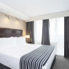 Отель Sandman Signature Toronto Airport Hotel, фото 7