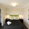 Отель TOP 10 Timaru Holiday Park, фото 7