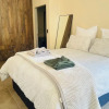 Отель Spacious 1 Bedroom Apartment in Johannesburg, фото 9