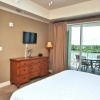 Отель Wharf 412 - 2 Br condo, фото 34