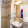 Отель Bastille Hostel, фото 8