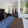 Отель Comfort Inn & Suites Victoria North, фото 5