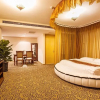 Отель Shiyu Round-bed Theme Service Apartment, фото 4