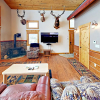 Отель Stylish Mountain Home 4 Bedrooms 3.5 Bathrooms Home, фото 3