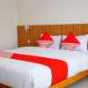 Отель Kelayang Beach Hotel by Oyo Rooms, фото 1