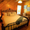 Отель Oasis Cabin at Blairsville 2 Bedrooms 2 Bathrooms Cabin, фото 3