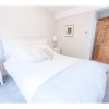 Отель Tranquil 1BR Garden Flat for 2 in Trendy Battersea, фото 2