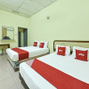 Отель OYO 90736 Lh Resak Motel, фото 7