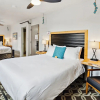 Отель Highliner Hotel: Ground Floor Double Queen 111, фото 4
